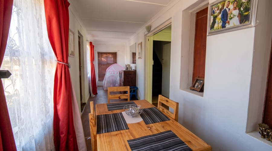 4 Bedroom Property for Sale in Napier Western Cape